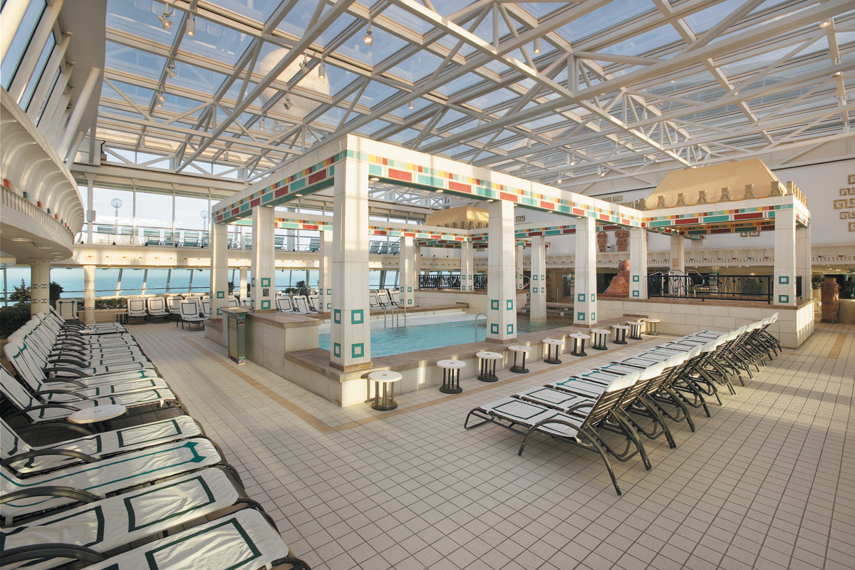 MyCruise Royal-Caribbean-Cruise-Line Vision-of-the-Seas Offentlige-arealer Pool-spa1